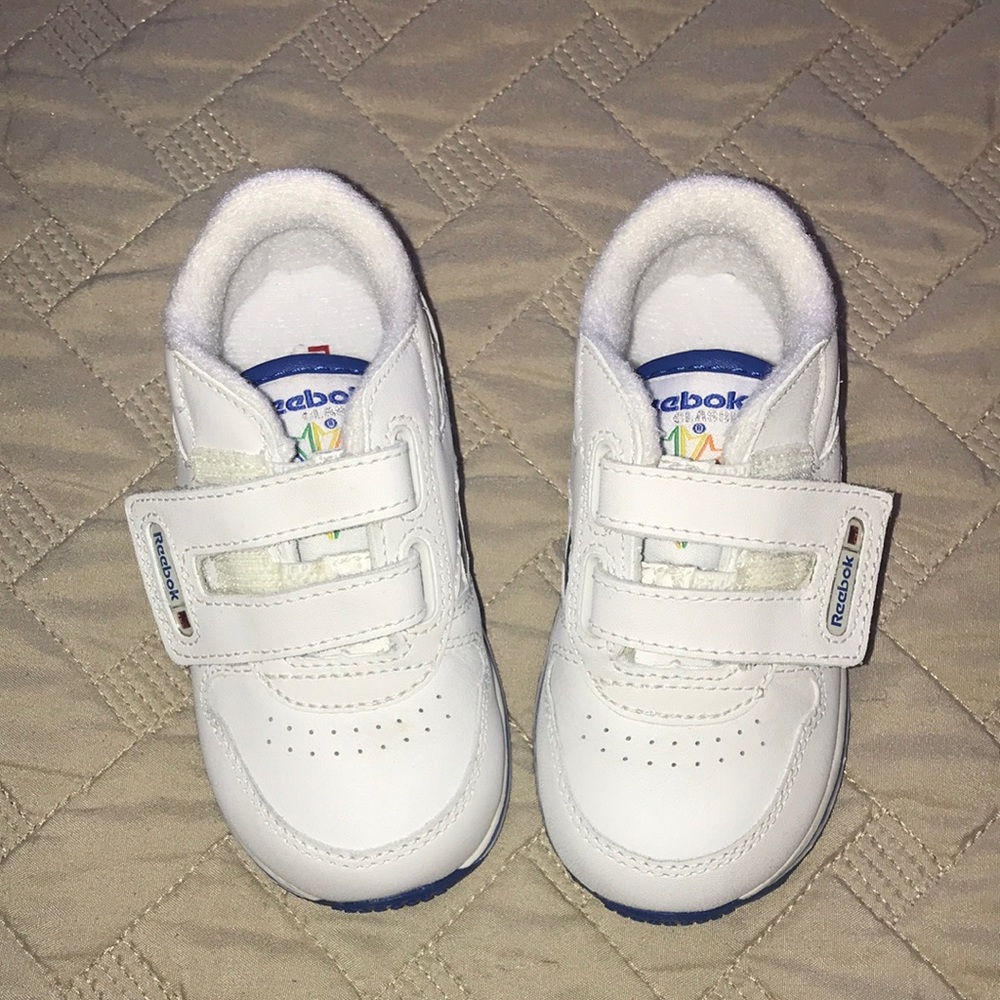 Toddler size 5 Reebok sneakers